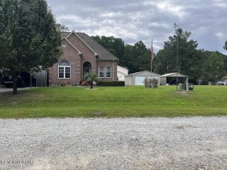 Foreclosed Home - 134 BAYSIDE DR, 28460