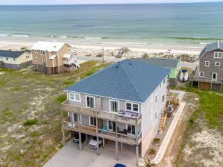 Foreclosed Home - 944 NEW RIVER INLET RD, 28460