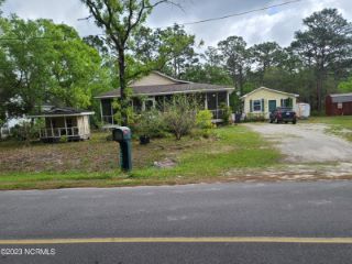 Foreclosed Home - 1221 BEAUFORT RD, 28461