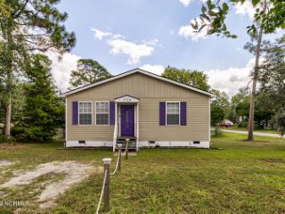 Foreclosed Home - 1316 LONG LEAF RD, 28461