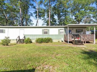 Foreclosed Home - 3100 GILL NET AVE SW, 28462