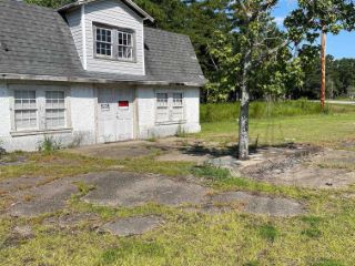 Foreclosed Home - 11810 SWAMP FOX HWY E, 28463