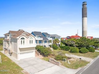 Foreclosed Home - 308 CASWELL BEACH RD, 28465