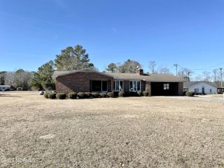 Foreclosed Home - 4494 S NC 41 HWY, 28466