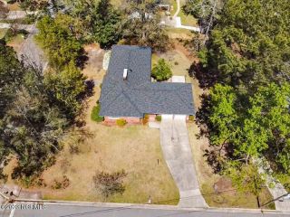 Foreclosed Home - 2101 GREENBRIAR RD, 28501