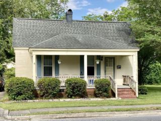 Foreclosed Home - 1311 N HERRITAGE ST, 28501