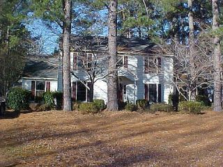 Foreclosed Home - 1609 WINDSOR RD, 28504