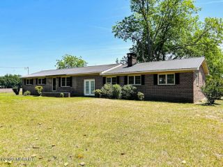 Foreclosed Home - 406 S NC 111 HWY, 28521