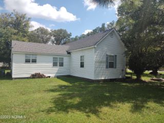 Foreclosed Home - 579 HUBERT BLVD, 28539