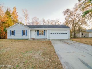 Foreclosed Home - 1031 SHIRLEY DR, 28540