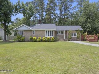 Foreclosed Home - 100 KING ST, 28540