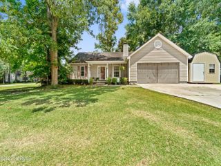 Foreclosed Home - 106 LIVE OAK DR, 28540