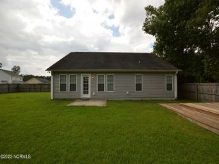 Foreclosed Home - 256 BLUE CREEK FARMS DR, 28540