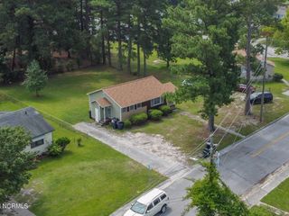 Foreclosed Home - 400 NEW RIVER DR, 28540