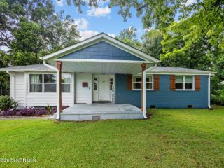 Foreclosed Home - 721 VERNON DR, 28540