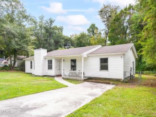 Foreclosed Home - 805 MILL RIVER RD, 28540