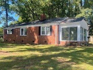 Foreclosed Home - 400 MAPLE ST, 28540