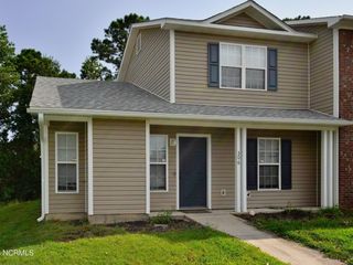 Foreclosed Home - 306 MEADOWBROOK LN, 28546