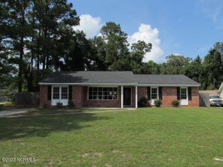 Foreclosed Home - 3001 COUNTRY CLUB RD, 28546