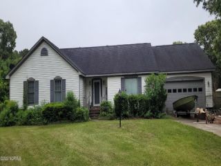 Foreclosed Home - 102 WALDEN PL, 28551