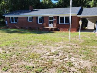 Foreclosed Home - 607 W BOUNDARY ST, 28551