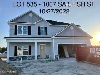 Foreclosed Home - 1007 SAILFISH ST, 28562
