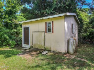 Foreclosed Home - 267 CANTON ST, 28570