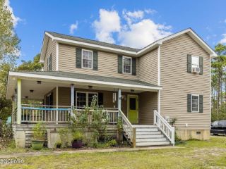 Foreclosed Home - 200 OLD SWANSBORO RD, 28570