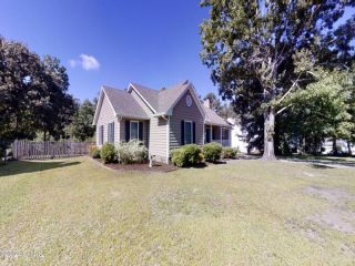Foreclosed Home - 111 GRASSY POND LN, 28574