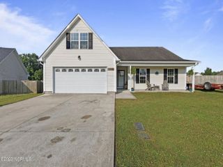 Foreclosed Home - 302 OTTER CREEK CT, 28574