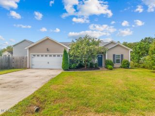 Foreclosed Home - 105 CHERRY GROVE DR, 28574
