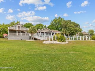 Foreclosed Home - 606 BARBOUR POINT RD, 28584