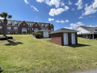 Foreclosed Home - 201 HARBOUR VW, 28584