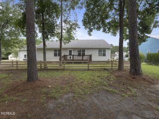 Foreclosed Home - 104 RIVER REACH DR W, 28584