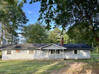 Foreclosed Home - 2081 CHANDLER RD, 28586