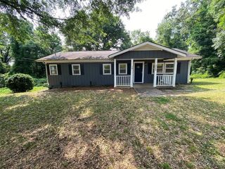 Foreclosed Home - 3120 CASTLE AVE, 28601