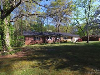 Foreclosed Home - 3874 IDLEWOOD ACRES RD, 28601