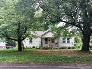 Foreclosed Home - 393 21ST AVE NE, 28601