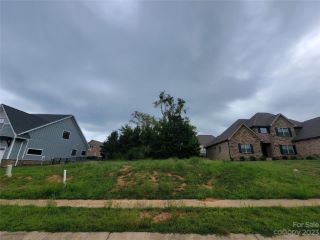 Foreclosed Home - 3712 9TH ST NE, 28601