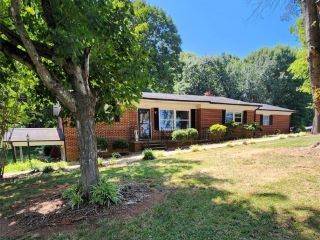 Foreclosed Home - 4091 W NC 10 HWY, 28602
