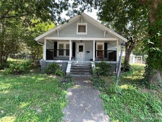 Foreclosed Home - 331 20TH ST SW, 28602