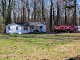 Foreclosed Home - 2225 CYRIS ST, 28609