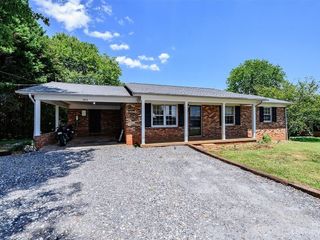 Foreclosed Home - 3876 CLAY ST, 28610