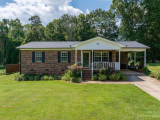 Foreclosed Home - 3429 N OXFORD ST, 28610