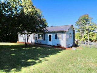 Foreclosed Home - 5815 SUGAR LOAF RD, 28612