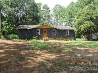 Foreclosed Home - 1382 32ND ST SE, 28613