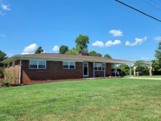 Foreclosed Home - 329 NIXON RD, 28625
