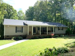 Foreclosed Home - 365 SUNFLOWER RD, 28625