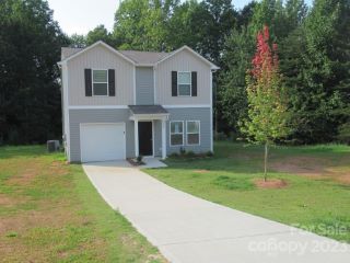 Foreclosed Home - 135 MOUNTAIN CREST DR, 28625