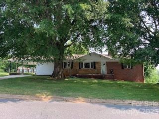Foreclosed Home - 56 WOODLANE ST, 28630